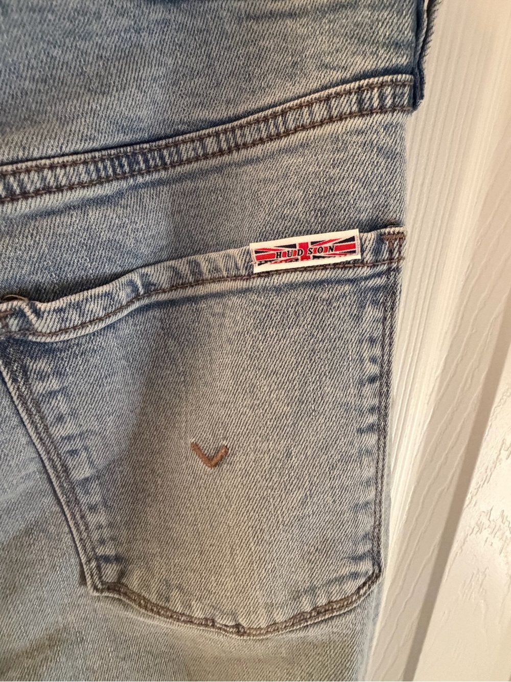 Hudson Light Wash wide  Leg Jeans - Picture 8 of 12